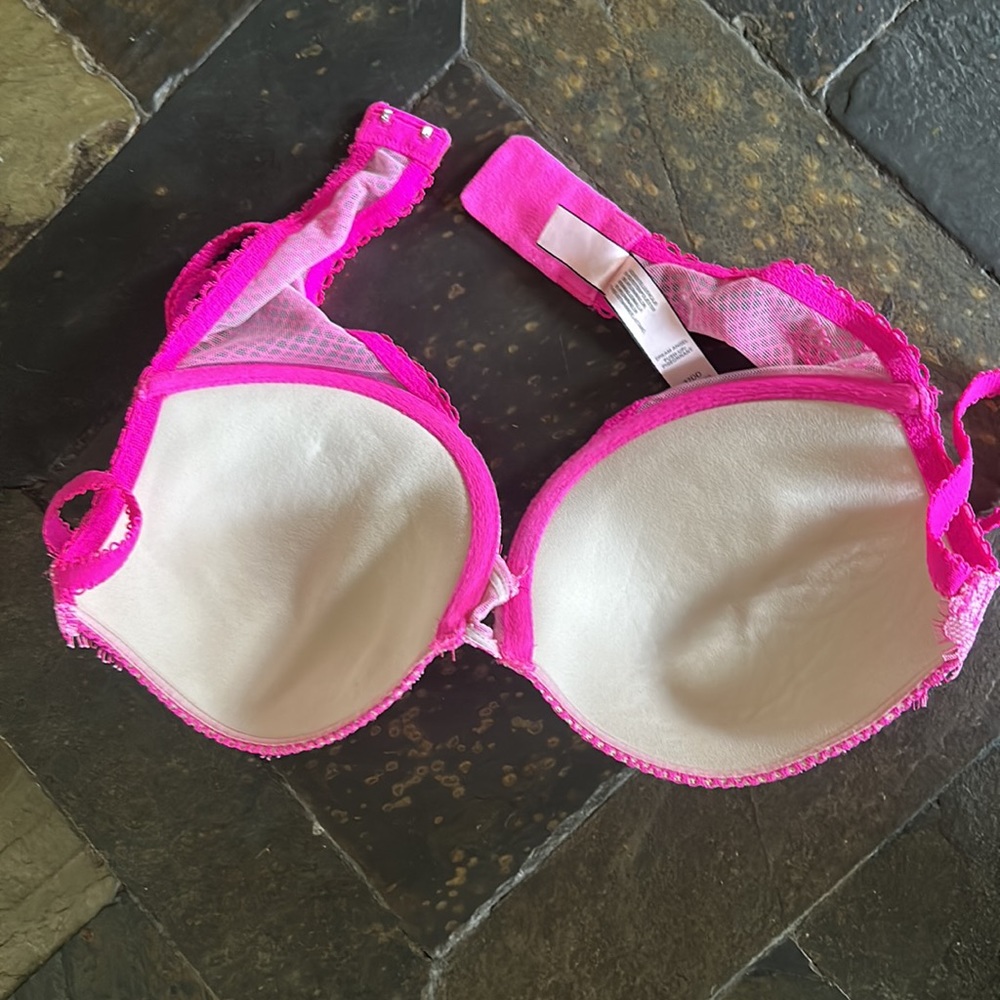 Victorias Secret push up bra - Picture 2 of 3